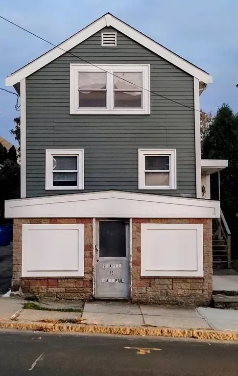 379 - 381 Robeson St, Fall River, MA 02720