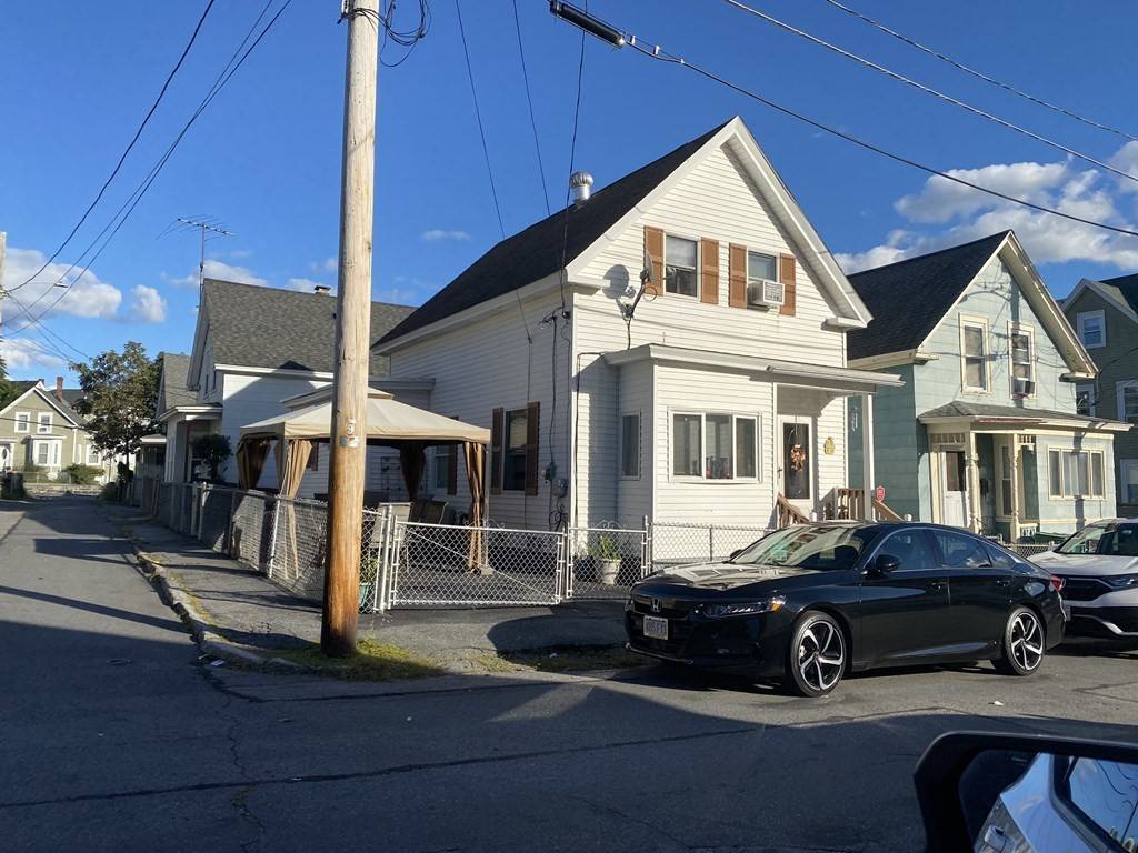 79 Fulton St, Lowell, MA 01850