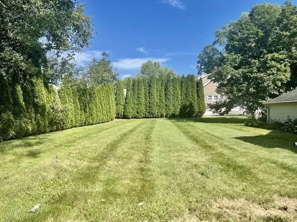 Agawam, MA 01001,70 Lealand Ave