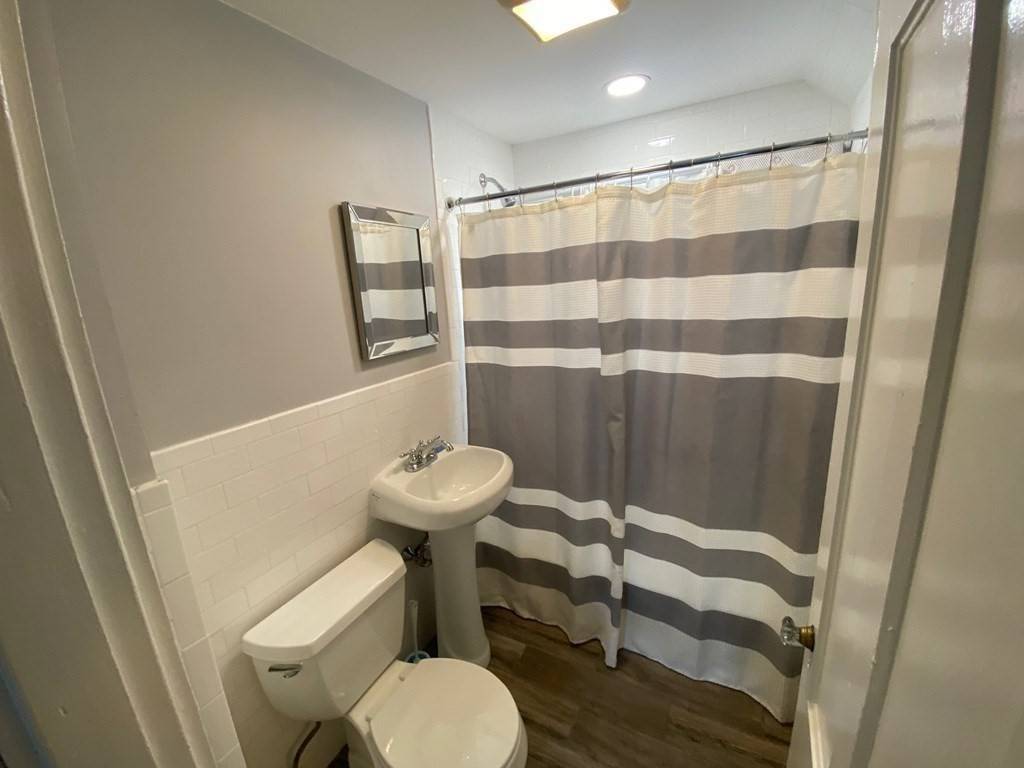 Milton, MA 02186,17-A School St
