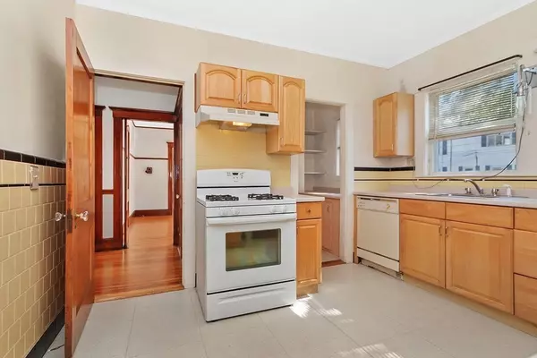 Watertown, MA 02472,16 Appleton St