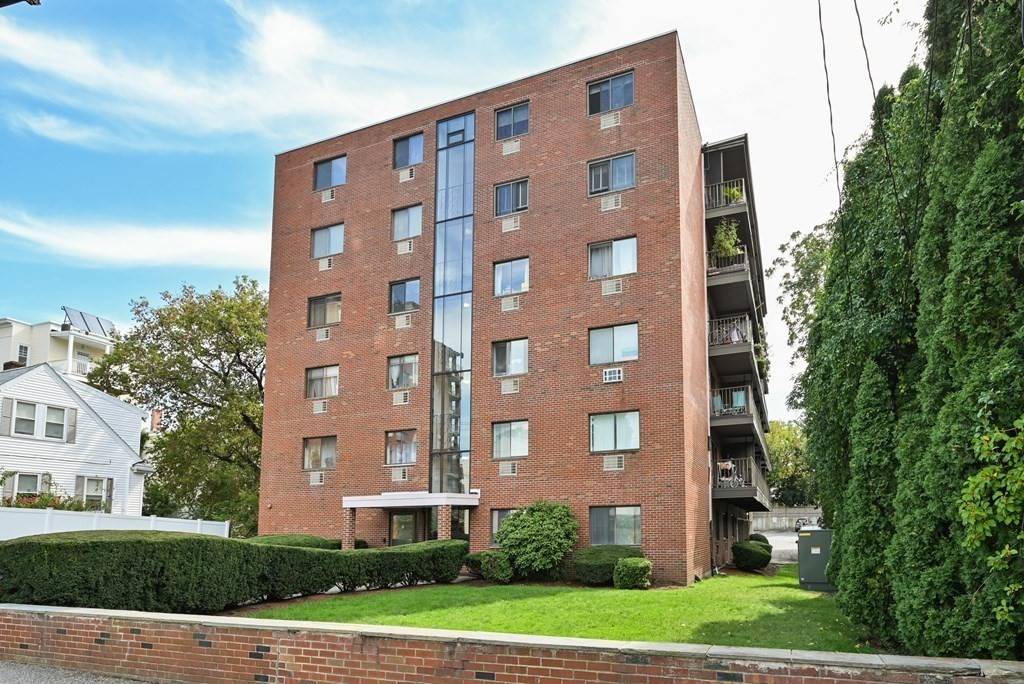 12 Pond Ln #51, Arlington, MA 02474