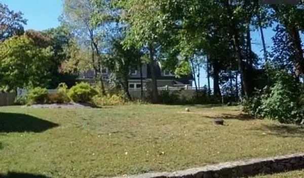 Charlton, MA 01507,85 Park Rd