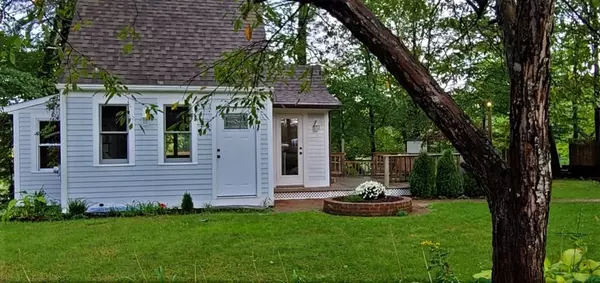 Halifax, MA 02338,44 Oak Pl