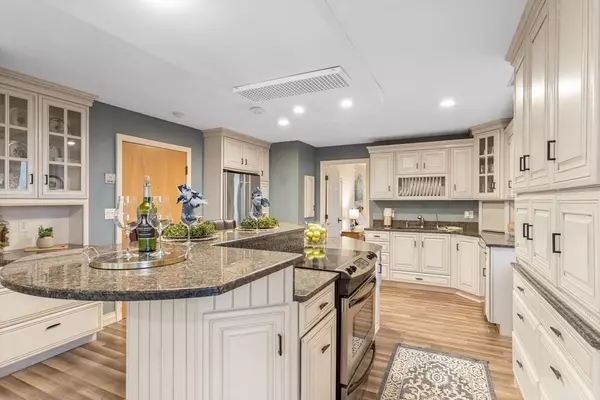 Reading, MA 01867,4 Summit Drive #603