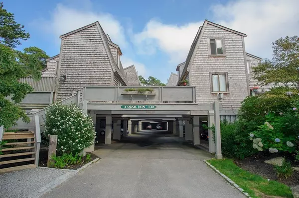 4 Quail Run #3, Oak Bluffs, MA 02557