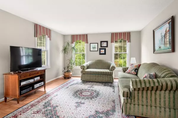 Westford, MA 01886,3 Stoneview Dr