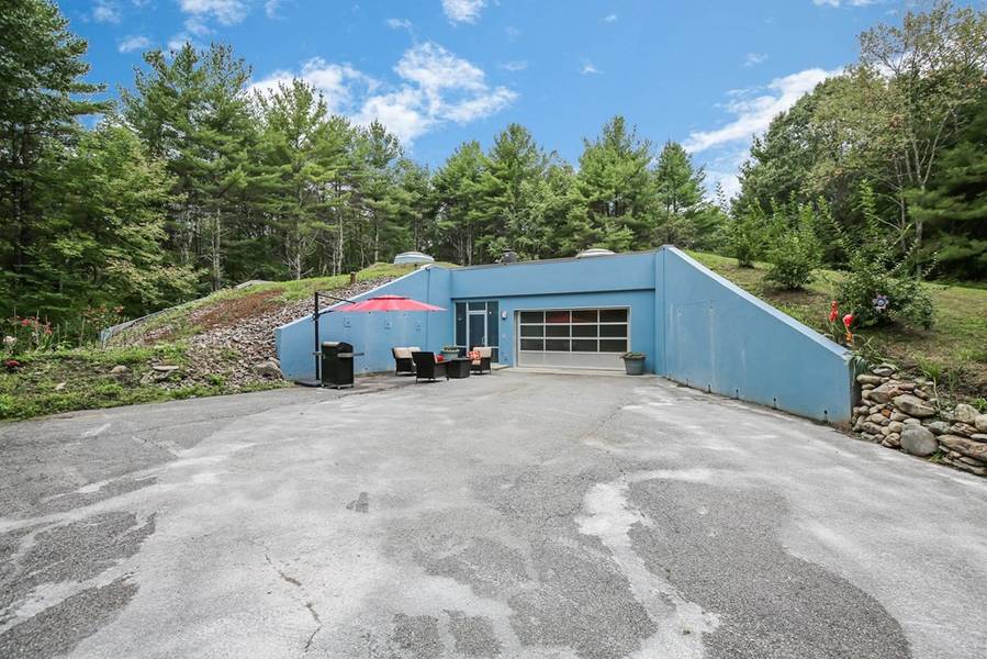 166 Wheeler Rd, Princeton, MA 01541