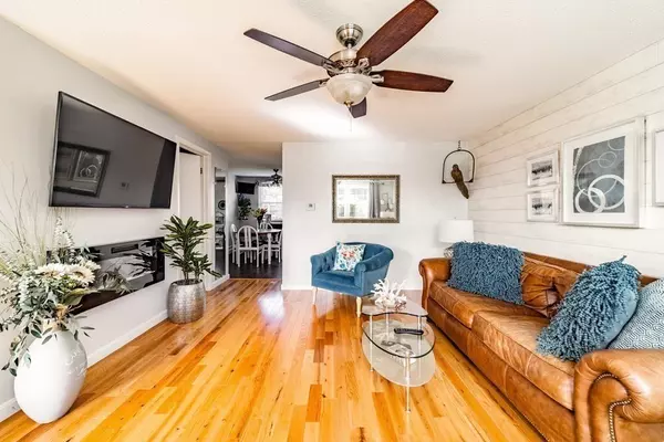 418 Meadow St #E11, Agawam, MA 01001