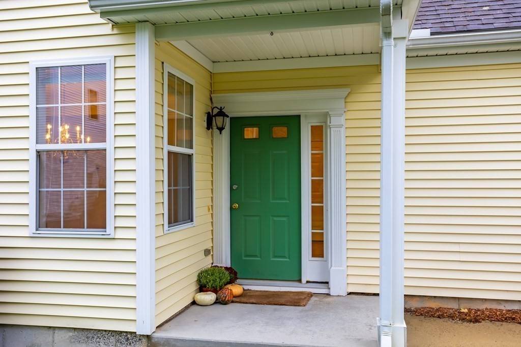 Acton, MA 01720,4 Tinsdale Drive #4