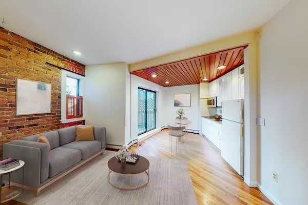 390 Riverway #11, Boston, MA 02115