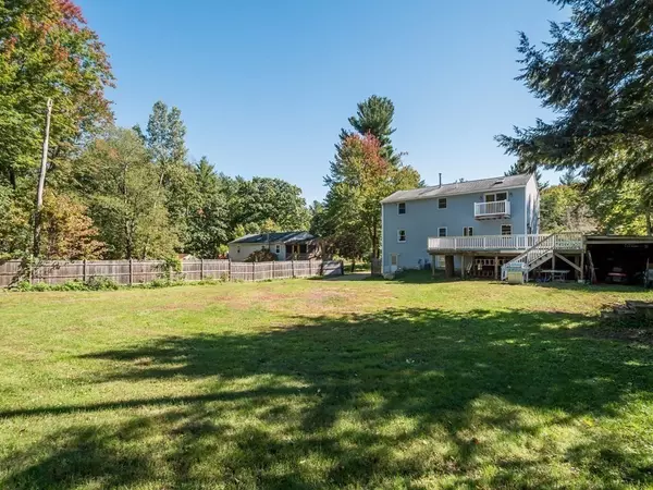 Townsend, MA 01469,10 Tamarack Ln