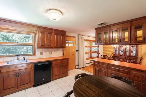 Waltham, MA 02451,45 Woodchester Rd