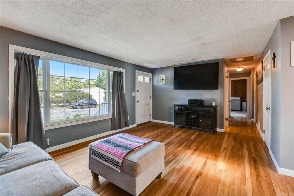 Bellingham, MA 02019,329 Caroline Dr