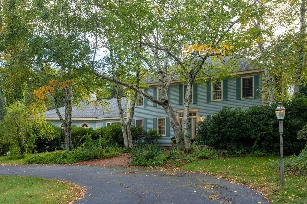 West Boylston, MA 01583,4 Marsh Hawk Way