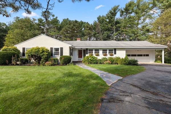 7 Mayflower St, Kingston, MA 02364