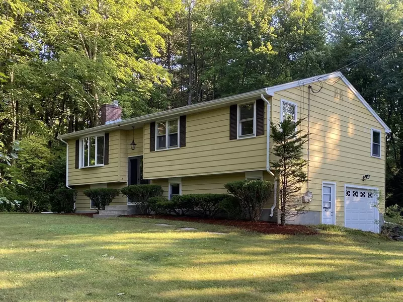 211 Beaman Rd, Sterling, MA 01564