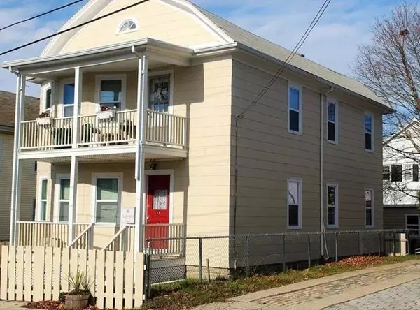 12 Winsor St, Fairhaven, MA 02719