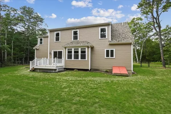 Mashpee, MA 02649,275 Cotuit Rd