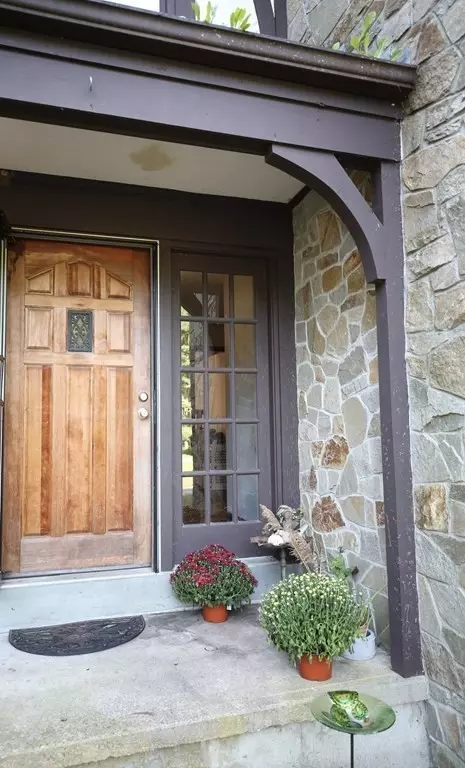 Rochester, MA 02770,14 Gerrish Rd