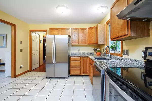 Springfield, MA 01119,83 Vann St