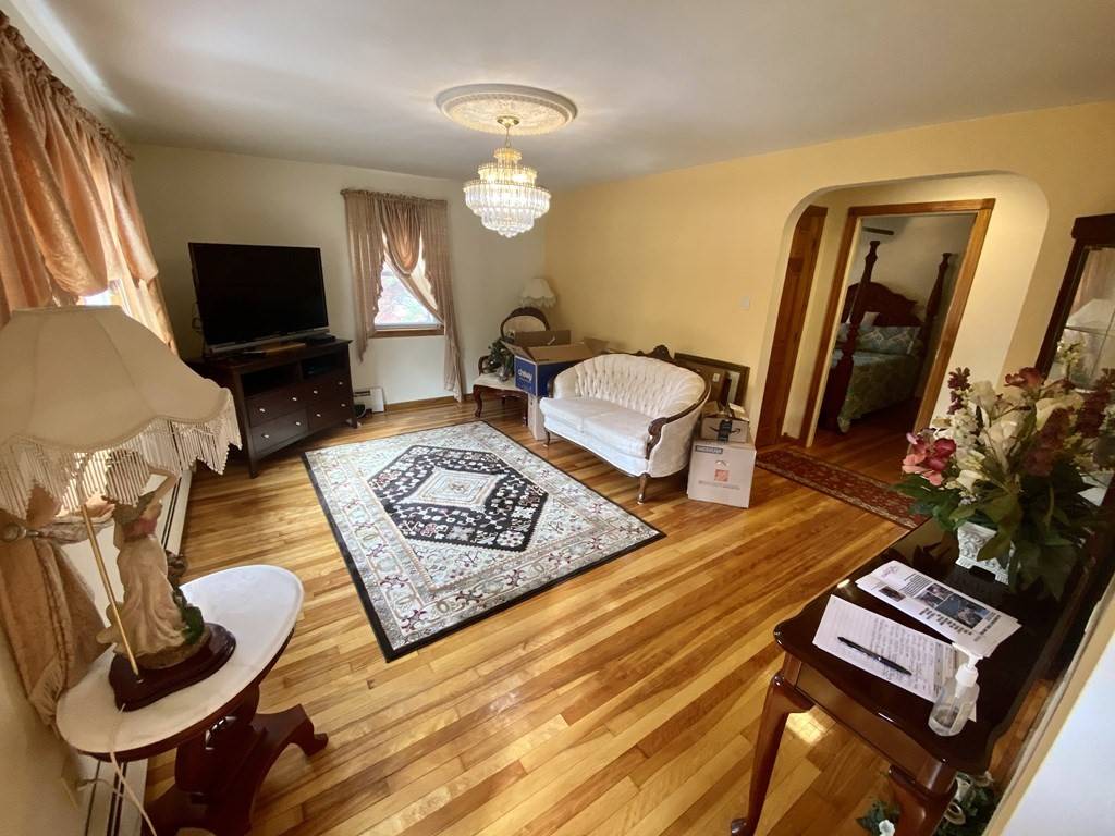 Lowell, MA 01850,355 Christian St