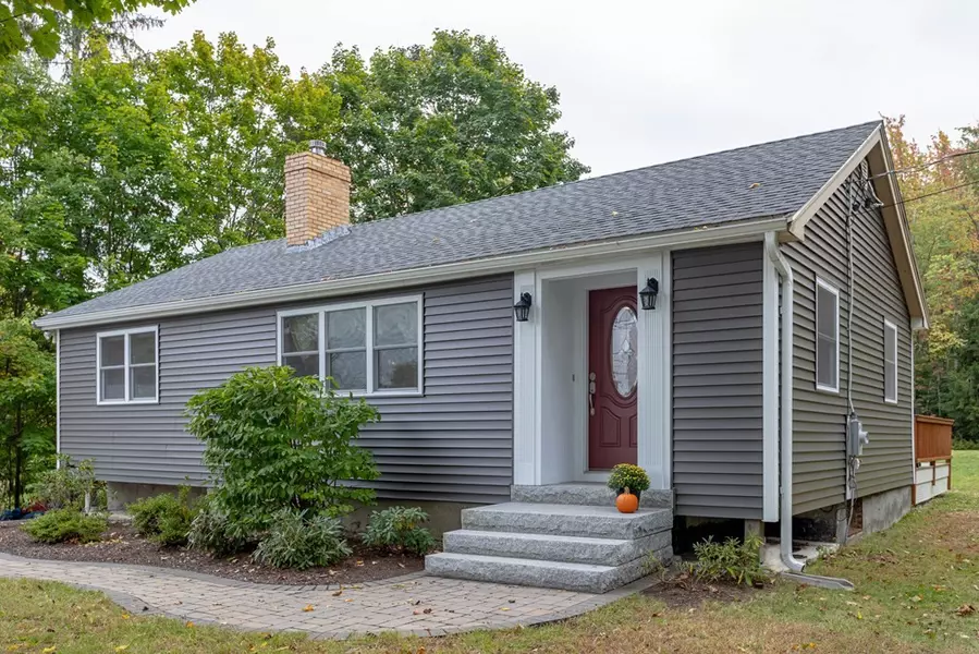 107 Clinton Rd, Sterling, MA 01564