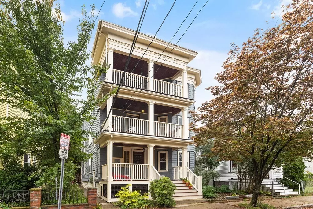 Somerville, MA 02143,7 Lewis St #2