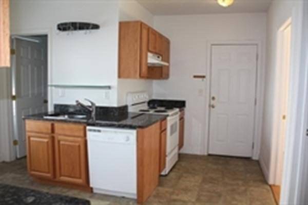 Worcester, MA 01603,14 Stevens Rd #1