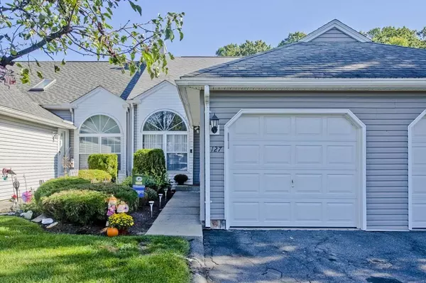 127 Brookfield Lane #127, Agawam, MA 01001