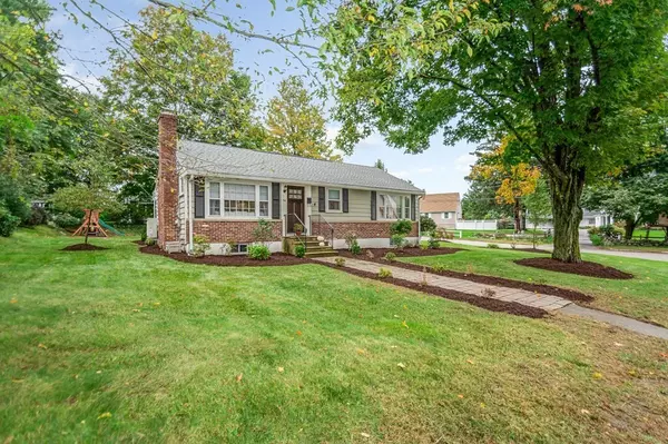 Reading, MA 01867,54 Grove St