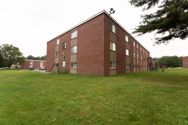 2110 Phillips Rd #32, New Bedford, MA 02745