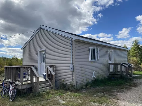 797 Carpenter Rd, Athol, MA 01331