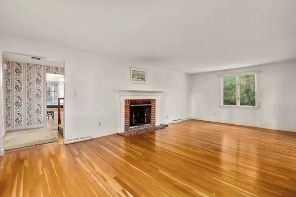 Sherborn, MA 01770,162 Western Avenue