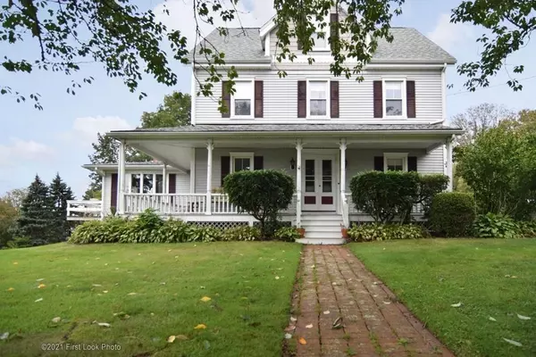 88 Evans Avenue, Tiverton, RI 02878
