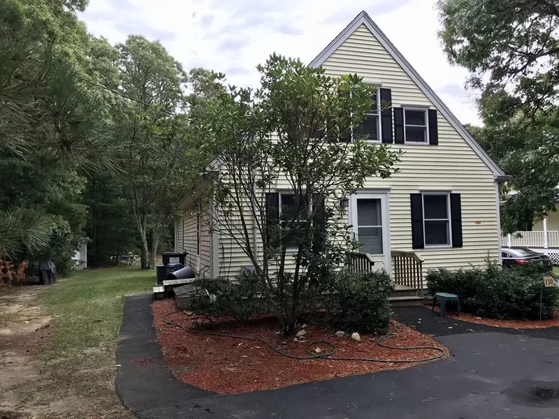 110 Degrass Rd, Mashpee, MA 02649