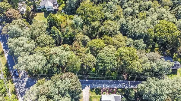 Falmouth, MA 02540,0 Charles Lane