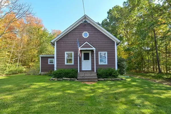 1 E Main St, Brookfield, MA 01506