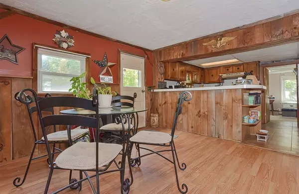 Brookfield, MA 01506,1 E Main St