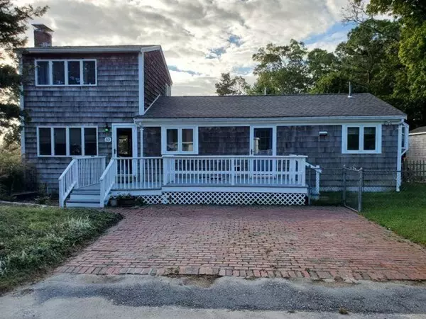 33 Osborne Ave, Wareham, MA 02576