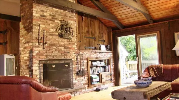 Eastham, MA 02642,575 Steele Road