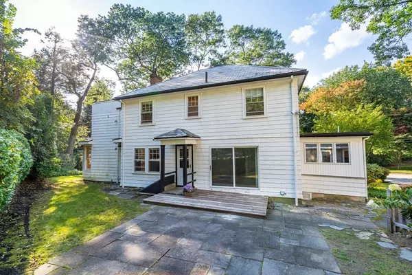 Newton, MA 02468,82 Collins Rd