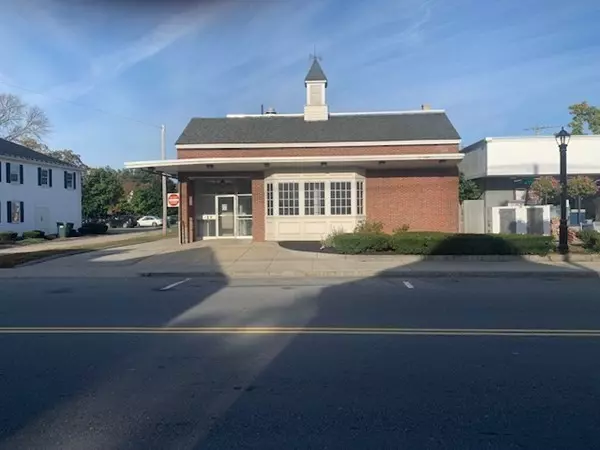 30 Main St, Topsfield, MA 01983