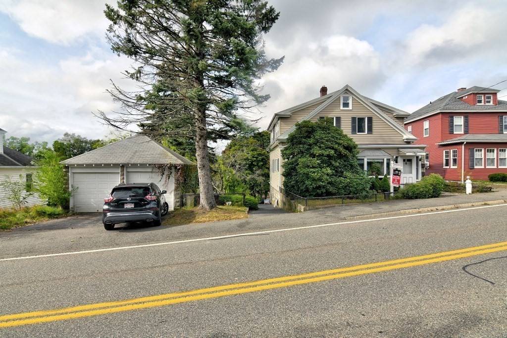 Arlington, MA 02474,322 Forest St