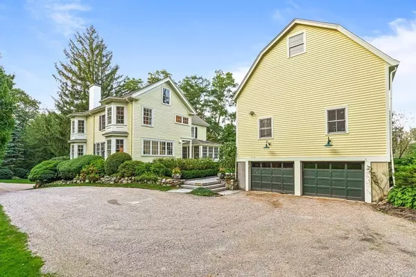 Weston, MA 02493,126 Newton St