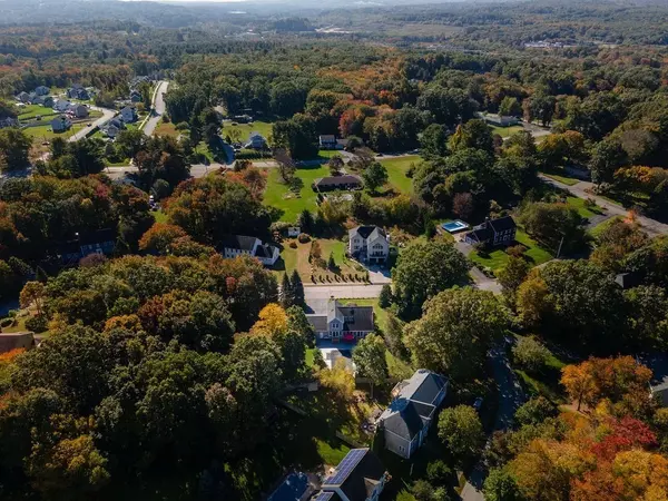 Millbury, MA 01527,3 Coldbrook Rd