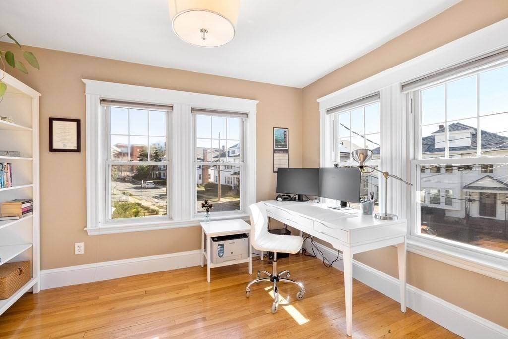 Arlington, MA 02474,33 Chandler St #33
