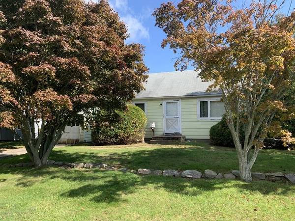 16 Falmouth Heights Road, Falmouth, MA 02540