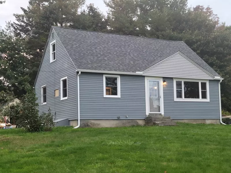 8 Sunset Dr, Leicester, MA 01524