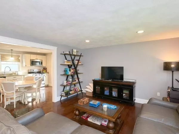 Newton, MA 02465,39 Henshaw St. #2